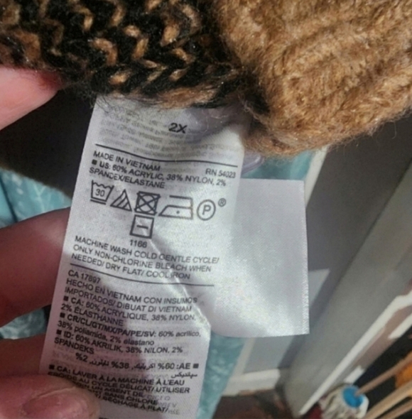 🍂🍁Nwt old navy 2x leapord sweater - Picture 3 of 4